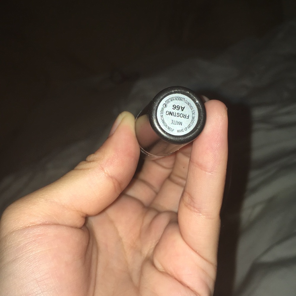 Mac Frosting Lipstick